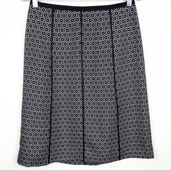 Ann Taylor silk, floral print skirt, size  6, lined - Picture 1 of 7